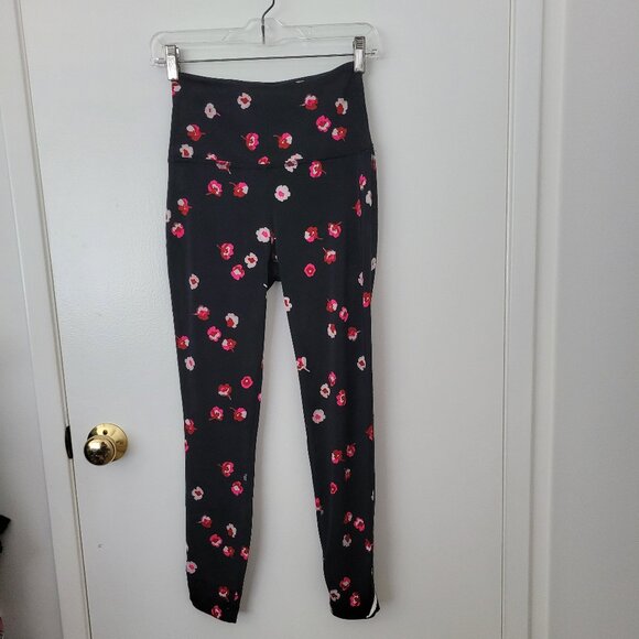 Beyond Yoga x Kate Spade Falling Floral Size Medium Leggings - Picture 2 of 5